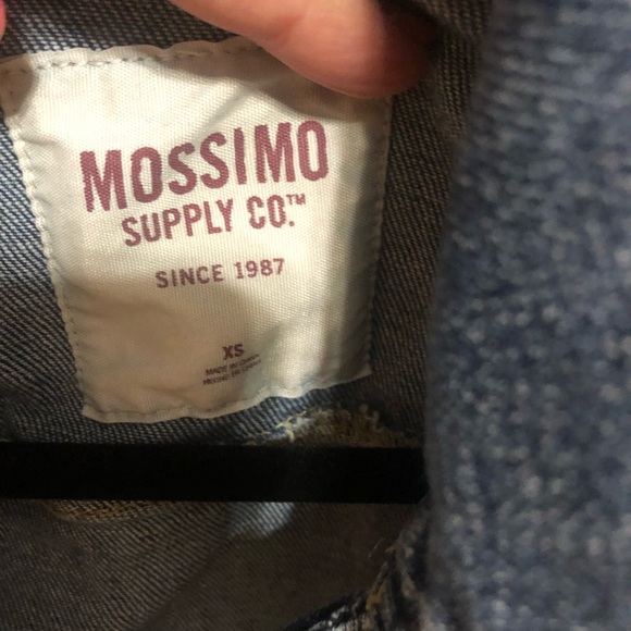 Distressed jean jacket, extra small - Picture 4 of 4